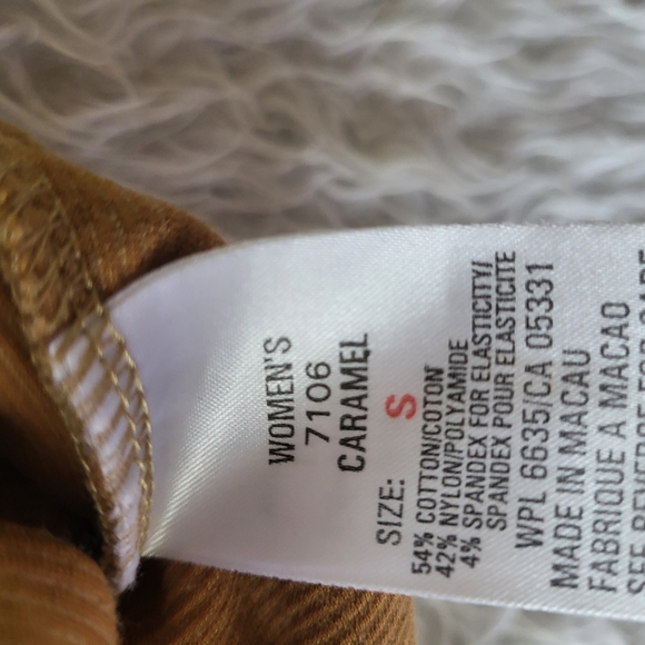 Woolrich super soft Golden Caramel corduroy turtle neck sweater - Picture 6 of 6